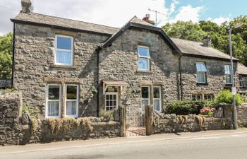 Riverside View Holiday Cottage