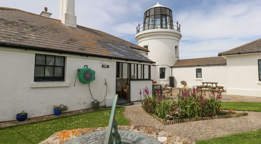 Photo of Old Higher Lighthouse Stopes Cottage