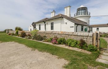 Old Higher Lighthouse Stopes Cottage Holiday Cottage
