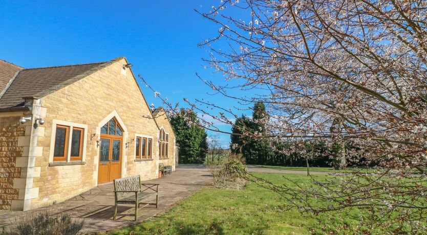 Photo of Manor House