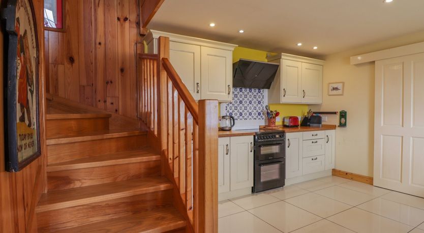 Photo of Red Chimneys Cottage