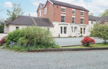 Rosehill Manor Holiday Home