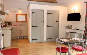 Snowy Owl Barn Holiday Cottage