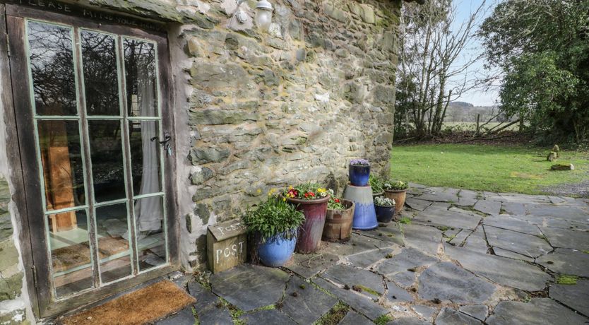 Photo of Beudy Dolpebyll