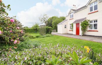 Plas Cwtta Holiday Cottage