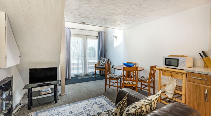 Photo of West Sea View No 4