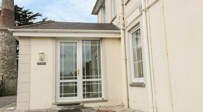 Photo of Apartment 1, Trearren