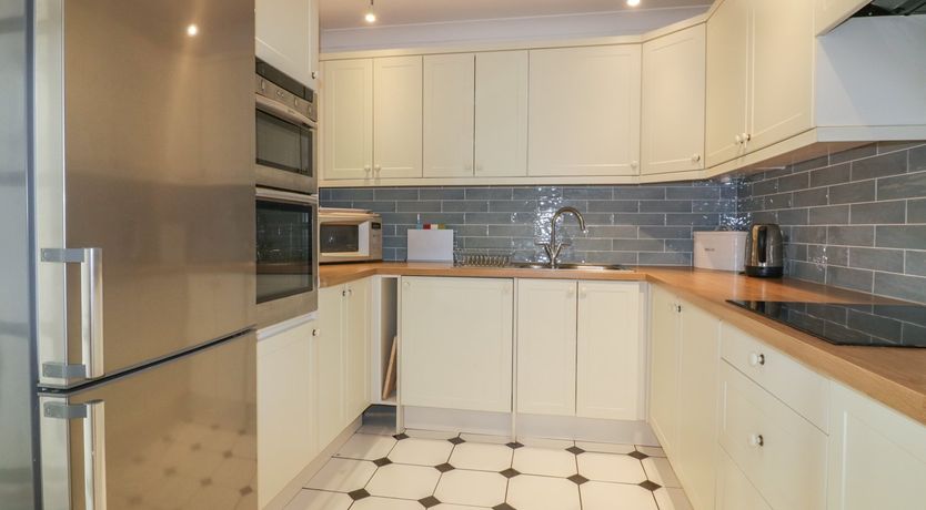 Photo of Apartment 1, Trearren