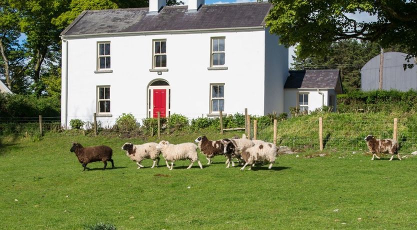 Photo of Abhainn Ri Farmhouse & Cottages