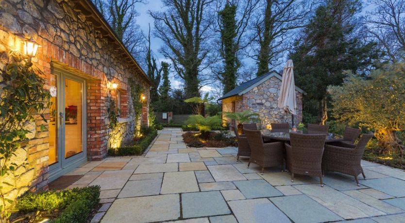 Photo of Luxury Lodge Tinakilly