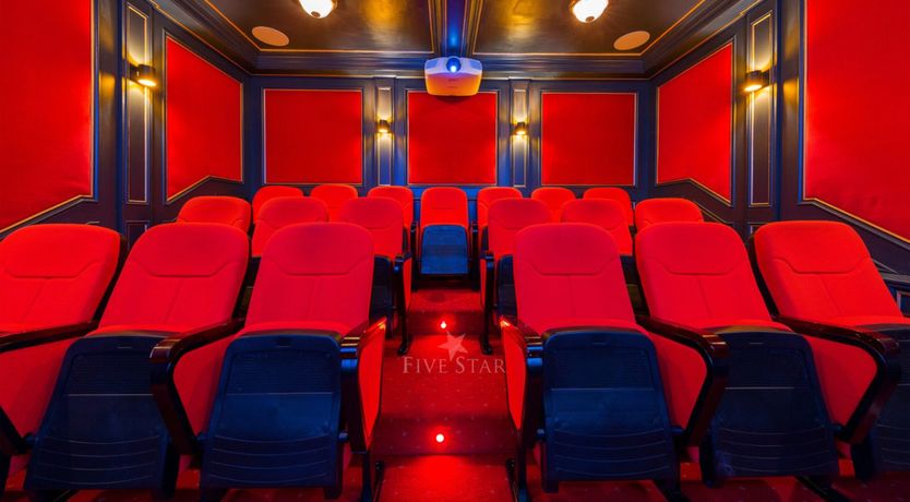 Photo of Luxury Lodge Tinakilly