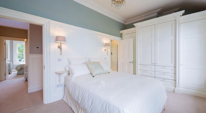 Photo of Lavish Period Residence