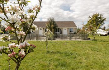 Teal Holiday Cottage