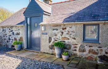 Ty Woms Holiday Cottage