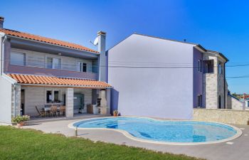 Mario 2 Holiday Home