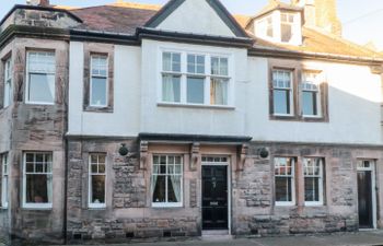 Iona 10 Palace Street East Holiday Cottage