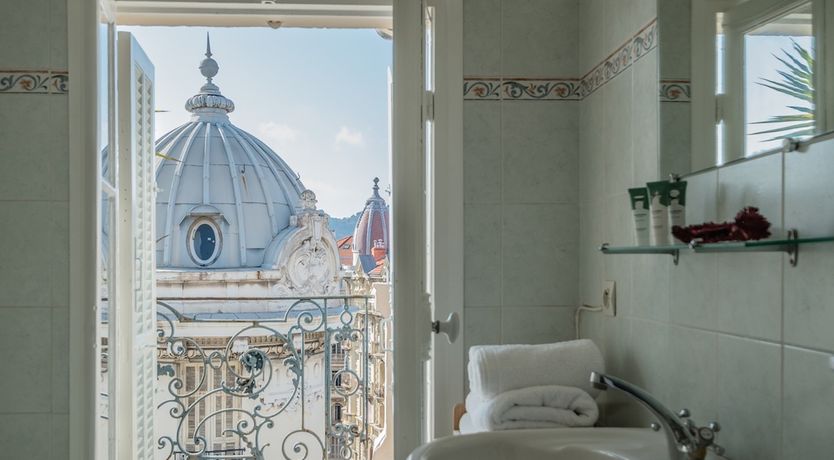 Photo of Gabrielle - Amazing Balcony