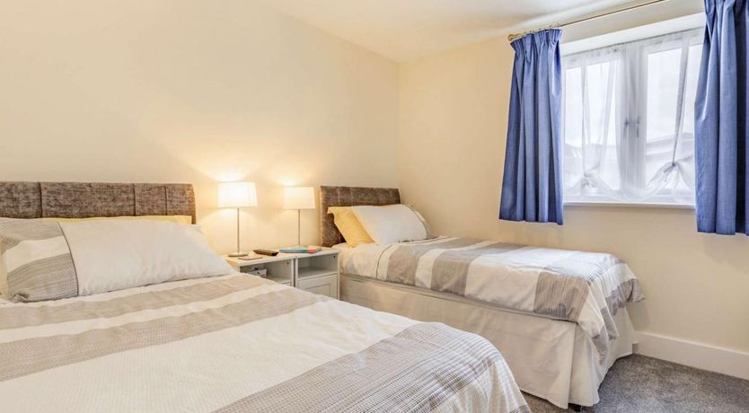 Photo of 2 Bed in Westward Ho