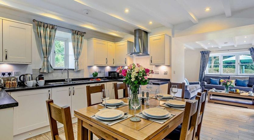 Photo of 3 Bed in St Erth