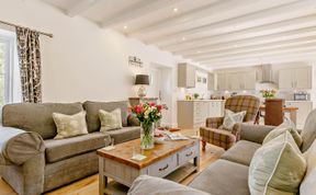 Photo of 2 Bed in Hayle