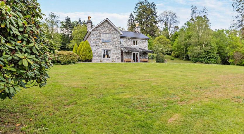 Photo of 5 Bed in Mallwyd