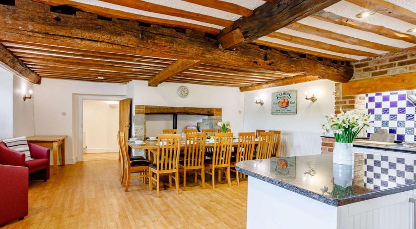 Photo of 7 Bed in Taunton