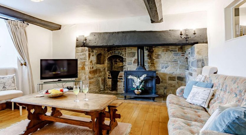 Photo of 7 Bed in Taunton