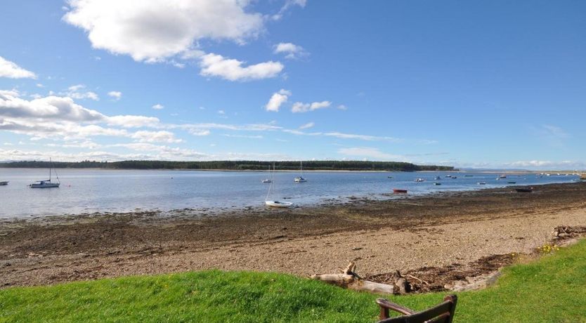 Photo of 1 Bed in Alves