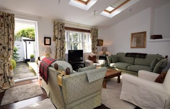 in Appledore (CAPTR) Holiday Cottage