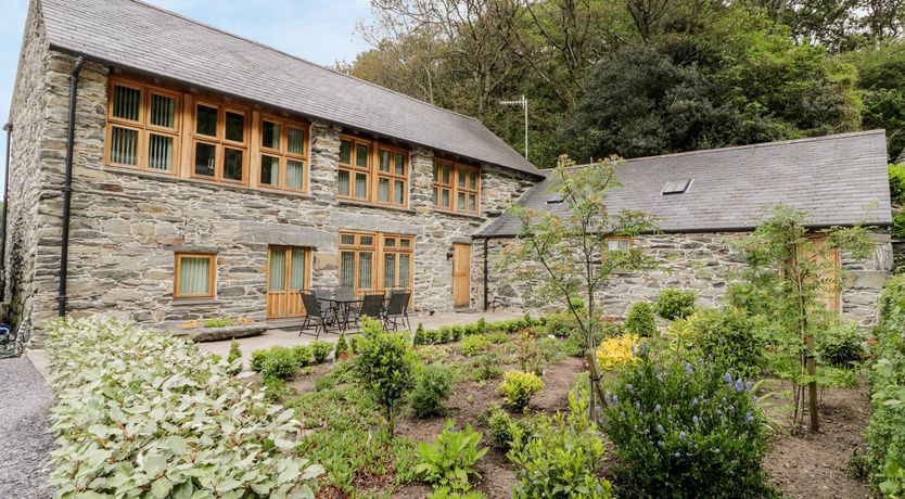 Photo of Hendoll Barn