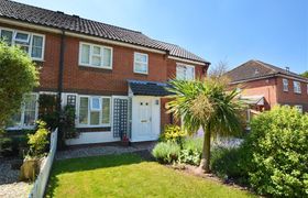 10 Bluebell Gardens Holiday Cottage