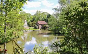Photo of Miswells Cottages - Lake View