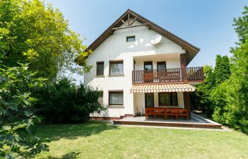 Picea Holiday Home