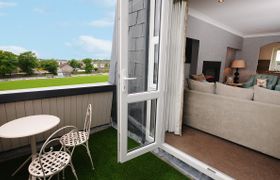 Photo of luxury-hotel-suite