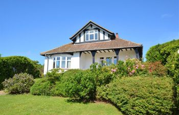 Clifftops Holiday Home