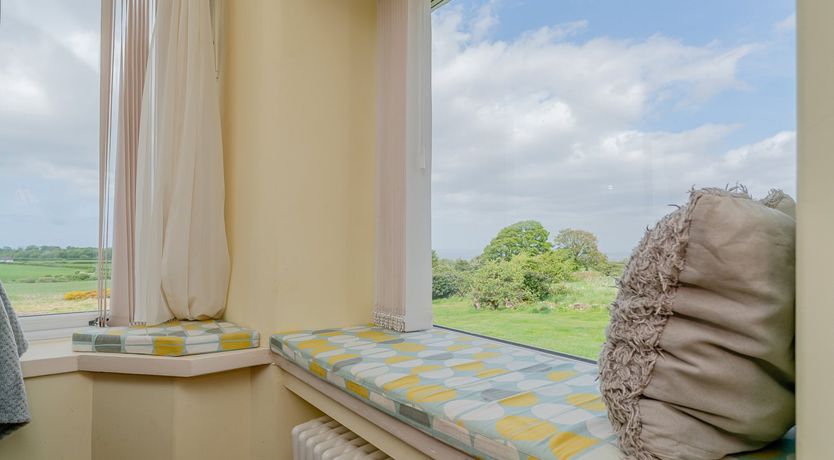 Photo of Crown Cottage