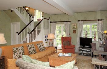 Aintree Holiday Cottage