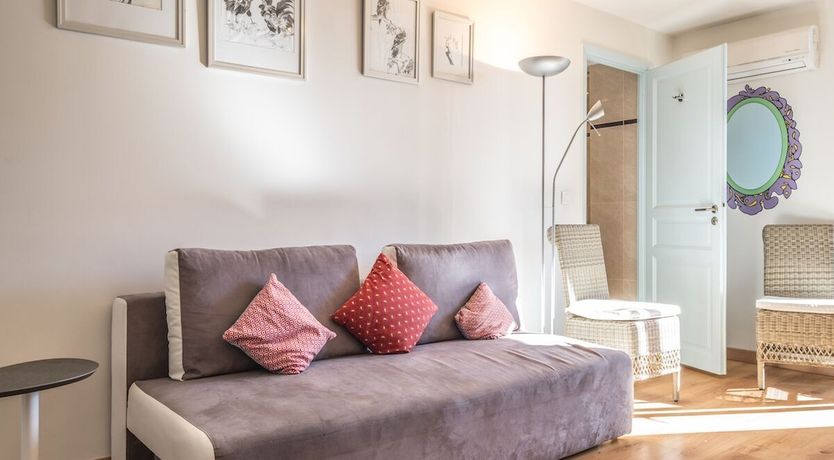 Photo of Massena - Sunny Balcony & Lift!