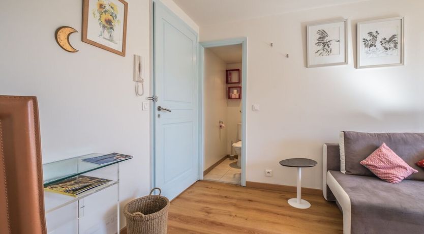 Photo of Massena - Sunny Balcony & Lift!