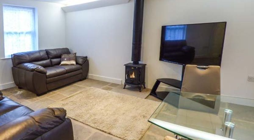 Photo of 2 Primitive Croft