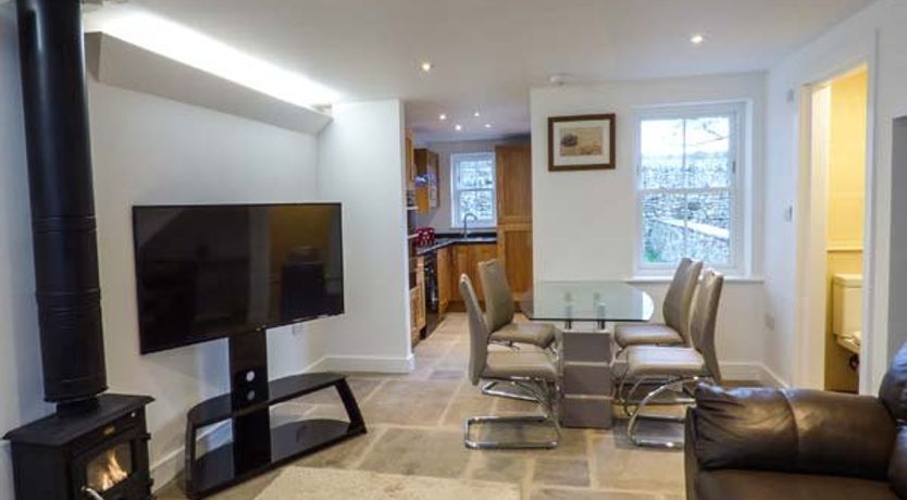 Photo of 2 Primitive Croft