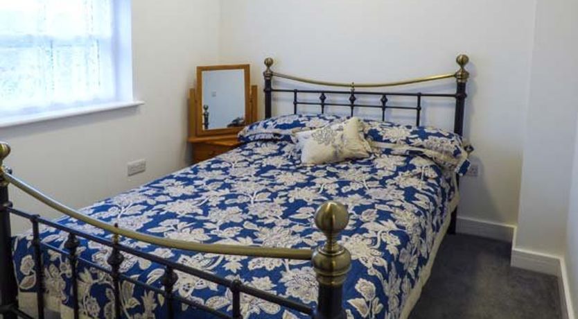 Photo of 2 Primitive Croft