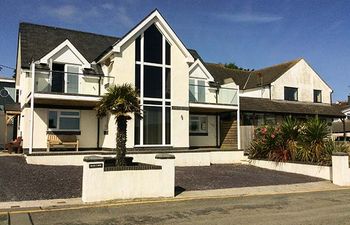 Glan Y Mor Holiday Cottage