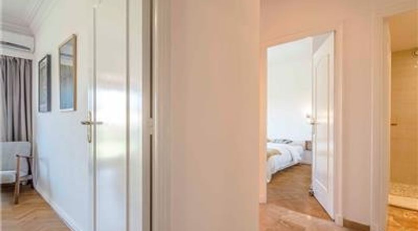 Photo of Mimosa - Stylish & Relaxing