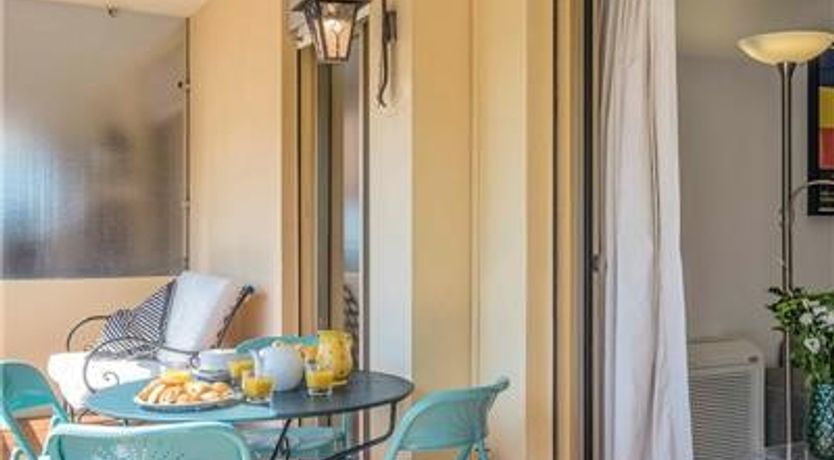 Photo of Mimosa - Stylish & Relaxing