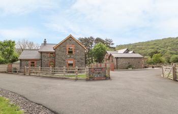 The Farmhouse Holiday Cottage