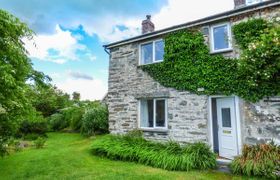 Photo of groes-newydd-bach