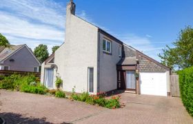 Chaldon Holiday Cottage