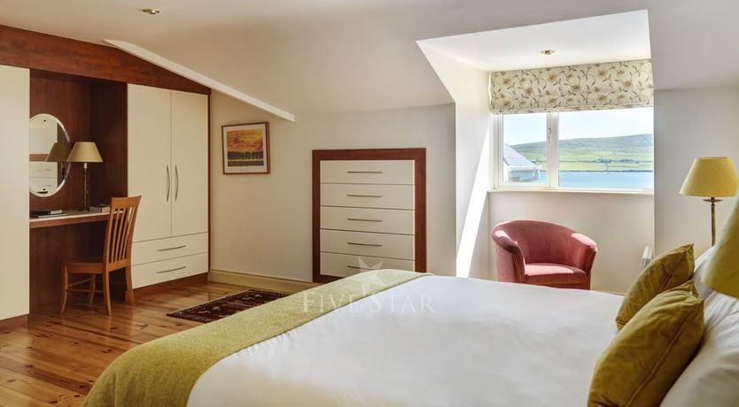 Photo of Luxury Dingle Townhouse 