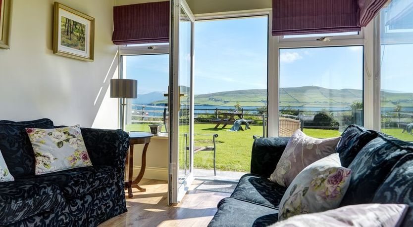 Photo of Luxury Dingle Townhouse 